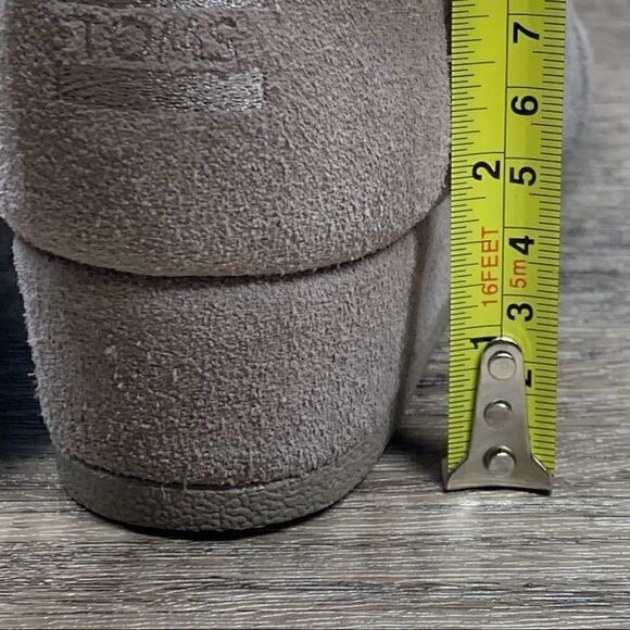 TOMS~Desert Wedge~Taupe~Suede Ankle Booties~Youth~ Size 6~Lace Up - Picture 5 of 9